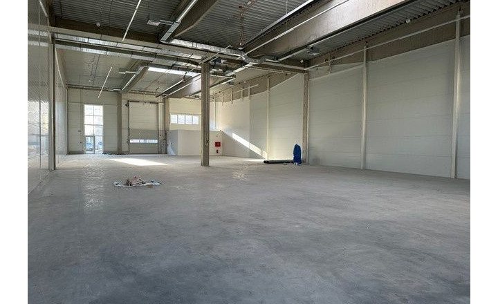 Vykurované obchodno-skladovacie a výstavné priestory na prenájom - od 450 m2, lokalita Bory. - fotografia 1