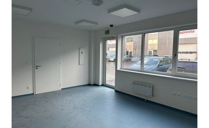 Vykurované obchodno-skladovacie a výstavné priestory na prenájom - od 450 m2, lokalita Bory. - fotografia 5