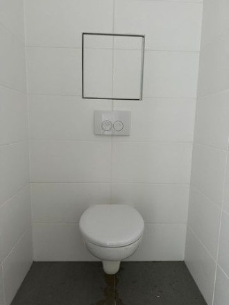 Vykurované obchodno-skladovacie a výstavné priestory na prenájom - od 450 m2, lokalita Bory. - fotografia 9