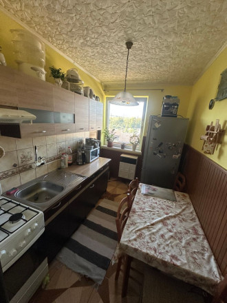 Exkluzívne na predaj priestranný 4-izbový byt s garážou a parkovacím miestom v tichej a príjemnej lokalite Topoľčany - Velušovce za super cenu - fotografia 6