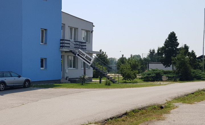 Predám pozemok na nitrianskom letisku v Janíkovciach. - fotografia 9