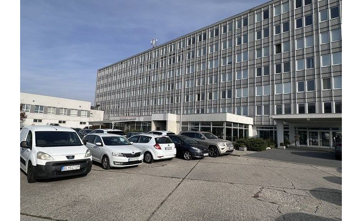 Kancelária s bezplatným parkovaním na prenájom - 36 m2, Rybničná ul. - fotografia 9