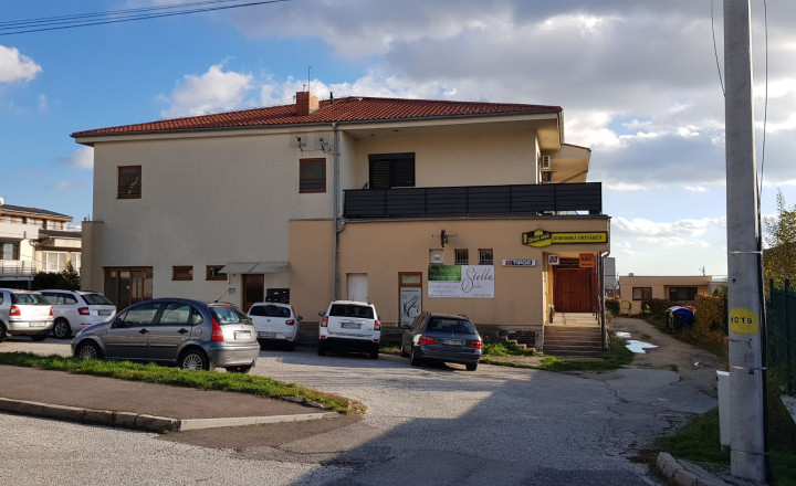 Predám polyfunkčnú budovu - kompletne prenajatú v Nitre. - fotografia 4