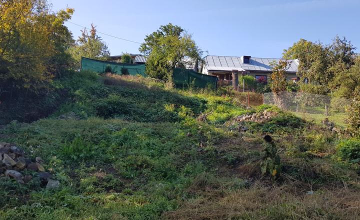 Predám stavebný pozemok na RD v Banskej Štiavnici. - fotografia 7