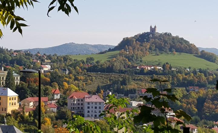 Predám stavebný pozemok na RD v Banskej Štiavnici. - fotografia 12