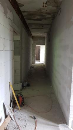 Predám budovu so 7 apartmánmi vo výstavbe vo Vyhniach. - fotografia 27