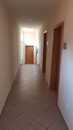 Predám polyfunkčný objekt Nitra vhodný na všetky činnosti. - fotografia 8