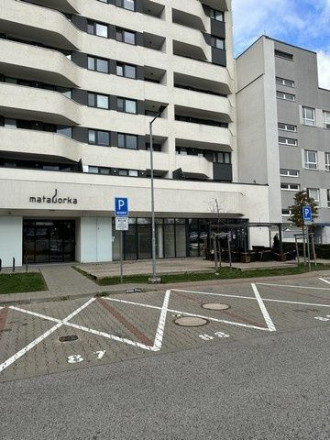 Obchodný priestor v novostavbe bytového domu na prenájom - 109 m2, ul. Závodu Matador. - fotografia 10