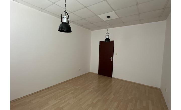 Kancelárske priestory na prenájom - od 15 m2, Bajkalská ul. - fotografia 3