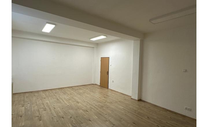 Kancelárske priestory na prenájom - od 15 m2, Bajkalská ul. - fotografia 25