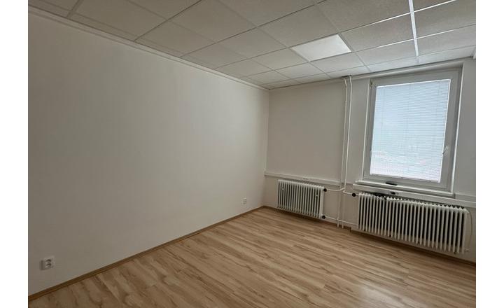 Kancelárske priestory na prenájom - od 15 m2, Bajkalská ul. - fotografia 30