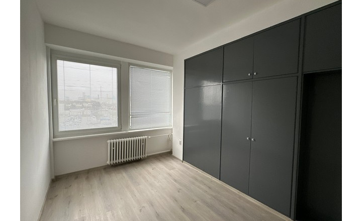 Multifunkčné priestory s umývadlom na prenájom - od 12 m2, Bojnická ul. - fotografia 1