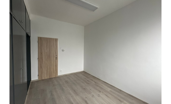 Multifunkčné priestory s umývadlom na prenájom - od 12 m2, Bojnická ul. - fotografia 8