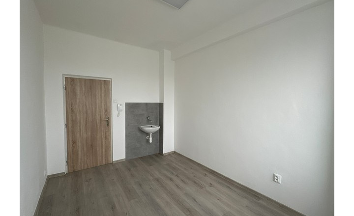Multifunkčné priestory s umývadlom na prenájom - od 12 m2, Bojnická ul. - fotografia 4