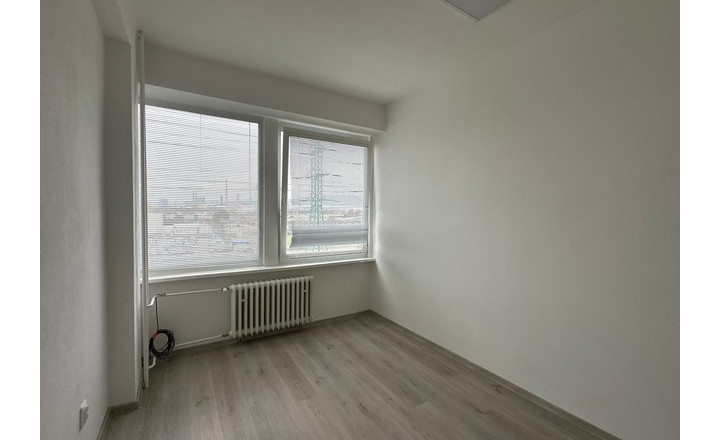 Multifunkčné priestory s umývadlom na prenájom - od 12 m2, Bojnická ul. - fotografia 7