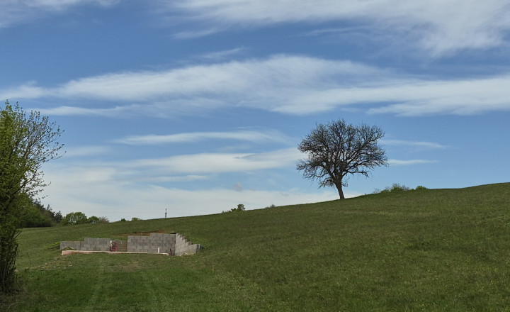 Predám stavebný pozemok Jedľové Kostoľany + stav. povolenie. - fotografia 13