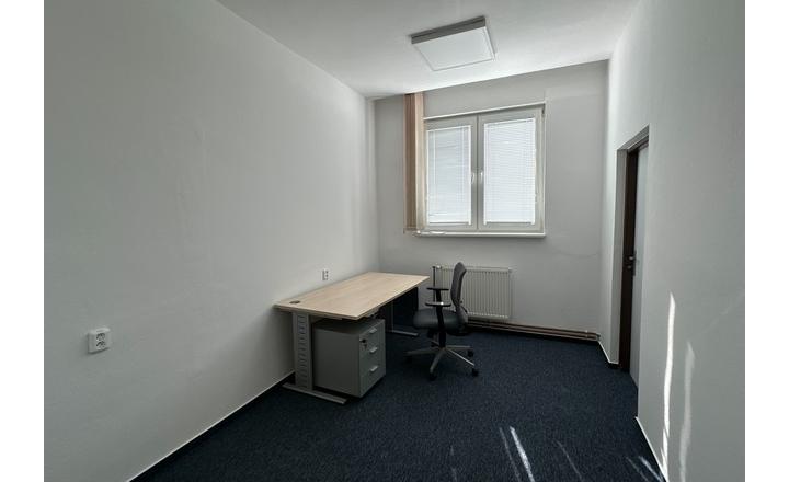 Kancelárske priestory na prenájom - od 12 m2, ul. Na Pántoch - fotografia 1