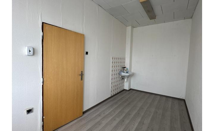 Kancelárie s umývadlom na prenájom - od 13 m2, Nádražná ul. - fotografia 4
