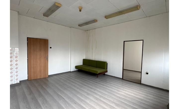 Kancelárie s umývadlom na prenájom - od 13 m2, Nádražná ul. - fotografia 1