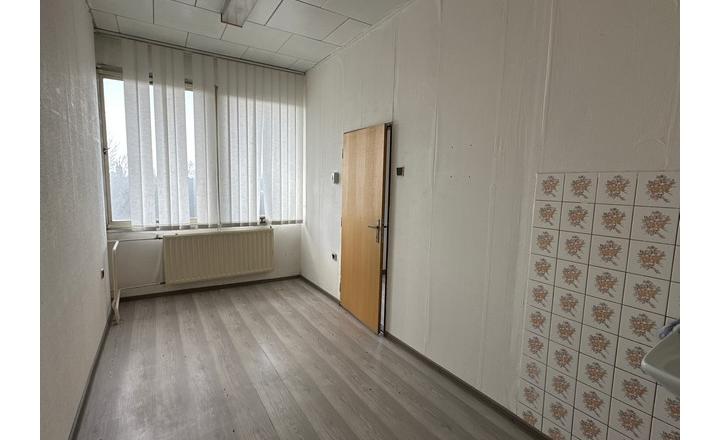 Kancelárie s umývadlom na prenájom - od 13 m2, Nádražná ul. - fotografia 5