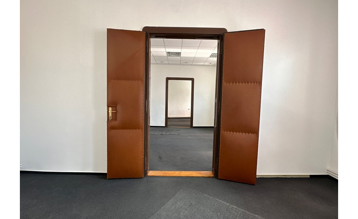 Kancelárske priestory na prenájom - od 104 m², Šafárikovo námestie - fotografia 8