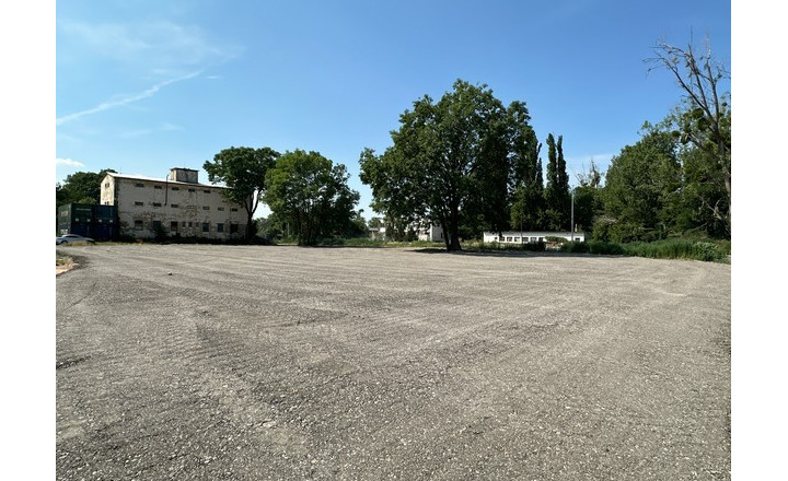 Spevnené komerčné plochy na prenájom - 4.724 m2, Poľovnícka ul. - fotografia 7