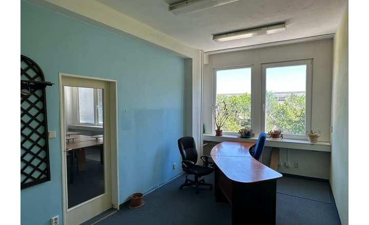 Kancelária s bezplatným parkovaním na prenájom - 54 m2, Rybničná ul. - fotografia 3