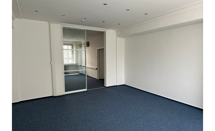 Kancelárie v centre mesta na prenájom - od 19 m2, ul. Námestie SNP. - fotografia 1