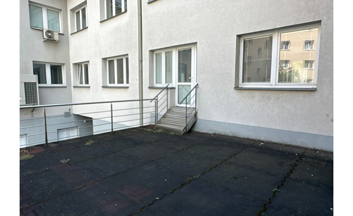 Príjemné administratívne priestory na prenájom - od 18 m2, Miletičova ul. - fotografia 9