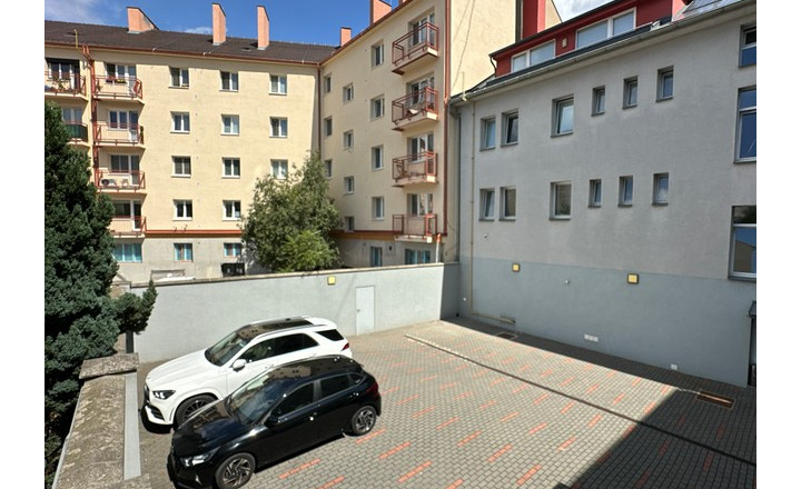 Príjemné administratívne priestory na prenájom - od 18 m2, Miletičova ul. - fotografia 28