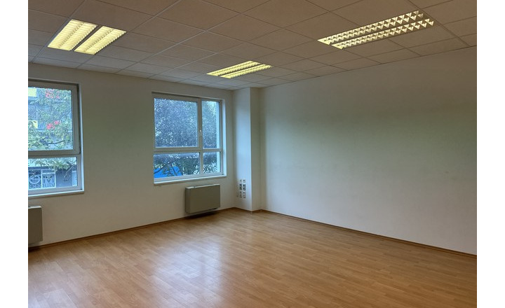 Kancelária na prenájom - od 18 m2, Údernícka ul. - fotografia 1