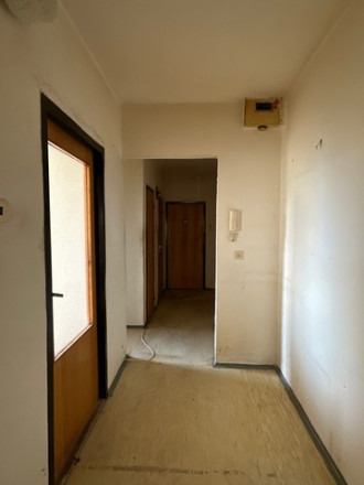 REZERVOVANÉ - 3-izbový byt v pôvodnom stave, lodžia - 69 m2, ul. Mamateyova - fotografia 12