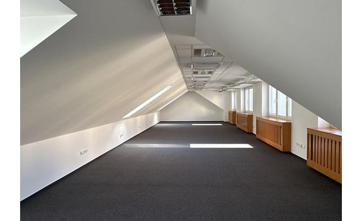Podkrovné administratívne priestory  – 186,9 m², Miletičova ul. - fotografia 17