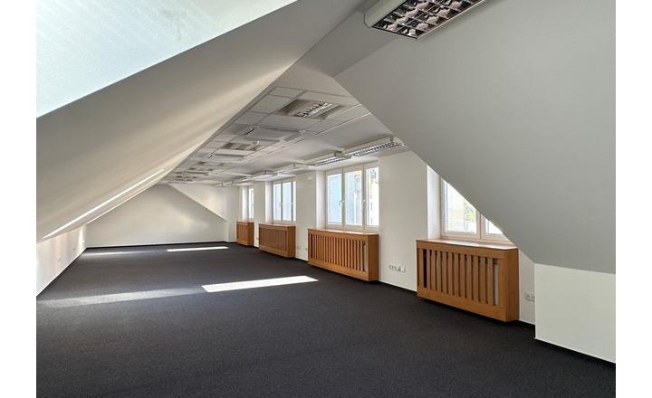 Podkrovné administratívne priestory  – 186,9 m², Miletičova ul. - fotografia 18