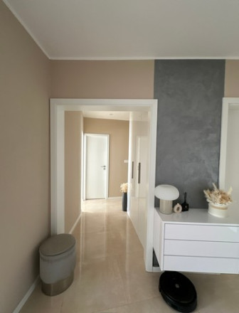 4-izbový byt s dvomi lodžiami po kvalitnej rekonštrukcii. - fotografia 3
