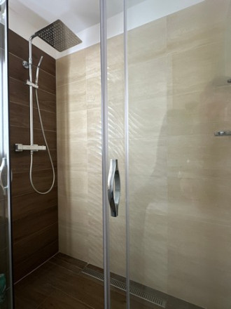 4-izbový byt s dvomi lodžiami po kvalitnej rekonštrukcii. - fotografia 25