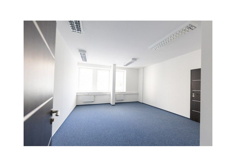 Kancelárske priestory na prenájom - od 12 m2, Pestovateľská ul. Možnosť kúpy.
