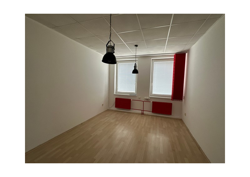 Kancelárske priestory na prenájom - od 15 m2, Bajkalská ul.
