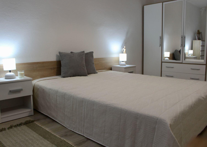 Na prenájom 2-izbový byt s balkónom – centrum Nitry