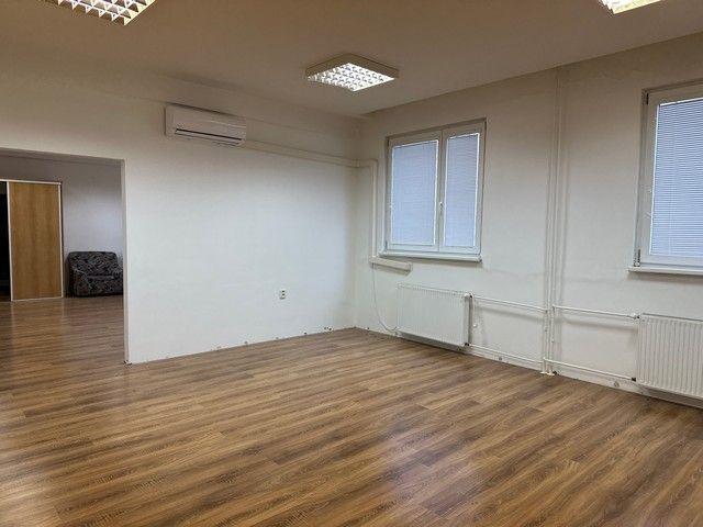 Administratívne priestory na prenájom - 15 m2, 36 m2, 66 m2, Galvaniho ul.