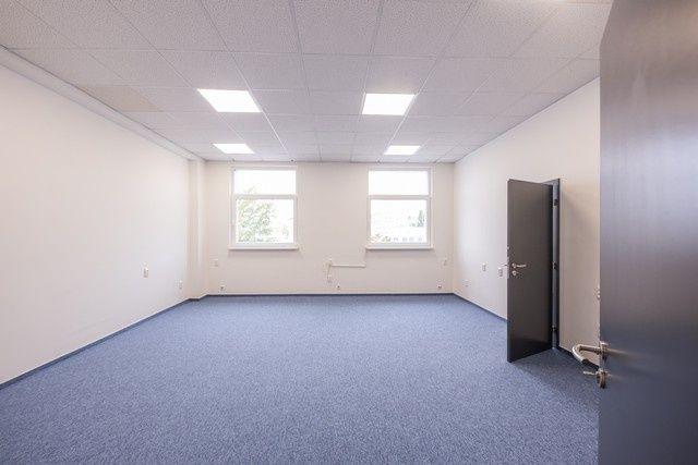 Kancelárske priestory na prenájom s možnosťou kúpy - od 10 m2, Vajnorská ul.
