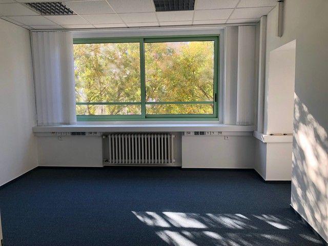 Kancelárie v centre mesta na prenájom - výmera od 18 m2, ul. Námestie SNP.