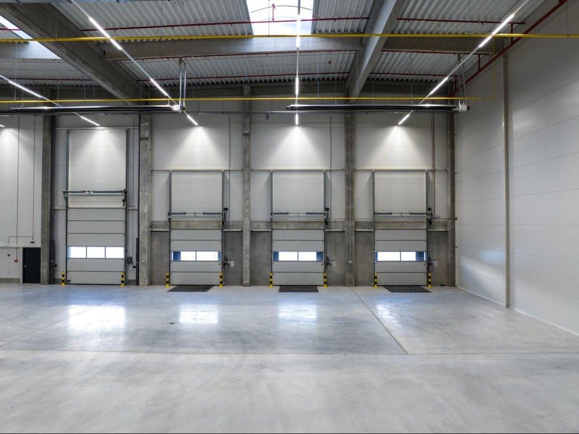 Sklad pre mestskú logistiku a ľahkú výrobu na prenájom - 1.879 m2, Staviteľská ul.