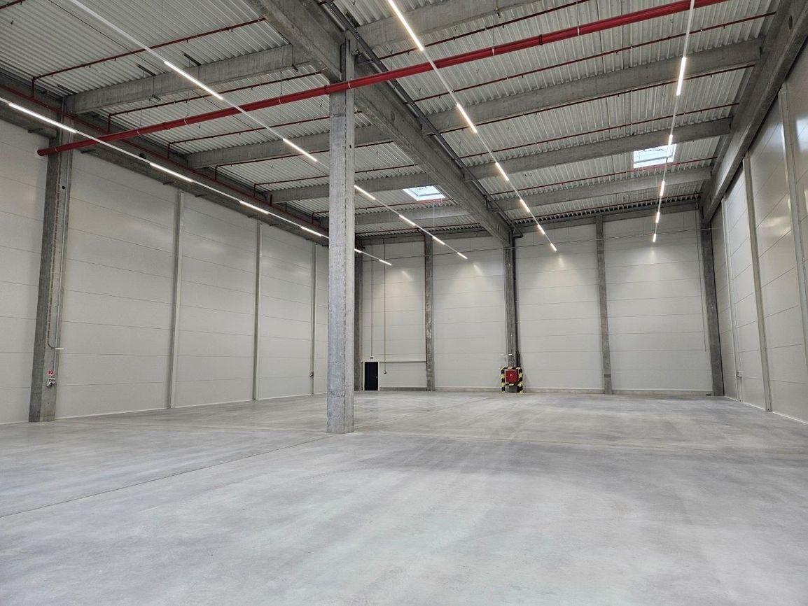 Sklad pre mestskú logistiku a ľahkú výrobu na prenájom - 1.033 m2, Staviteľská ul.