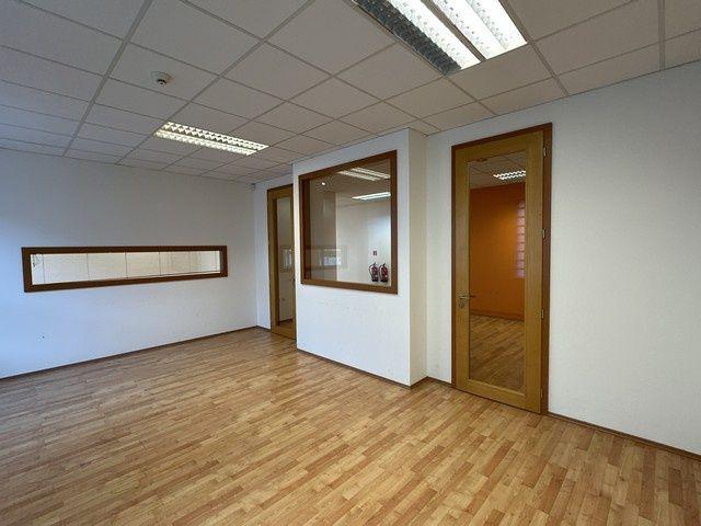 Kancelársky priestor na prenájom - 205 m2, Údernícka ul. 