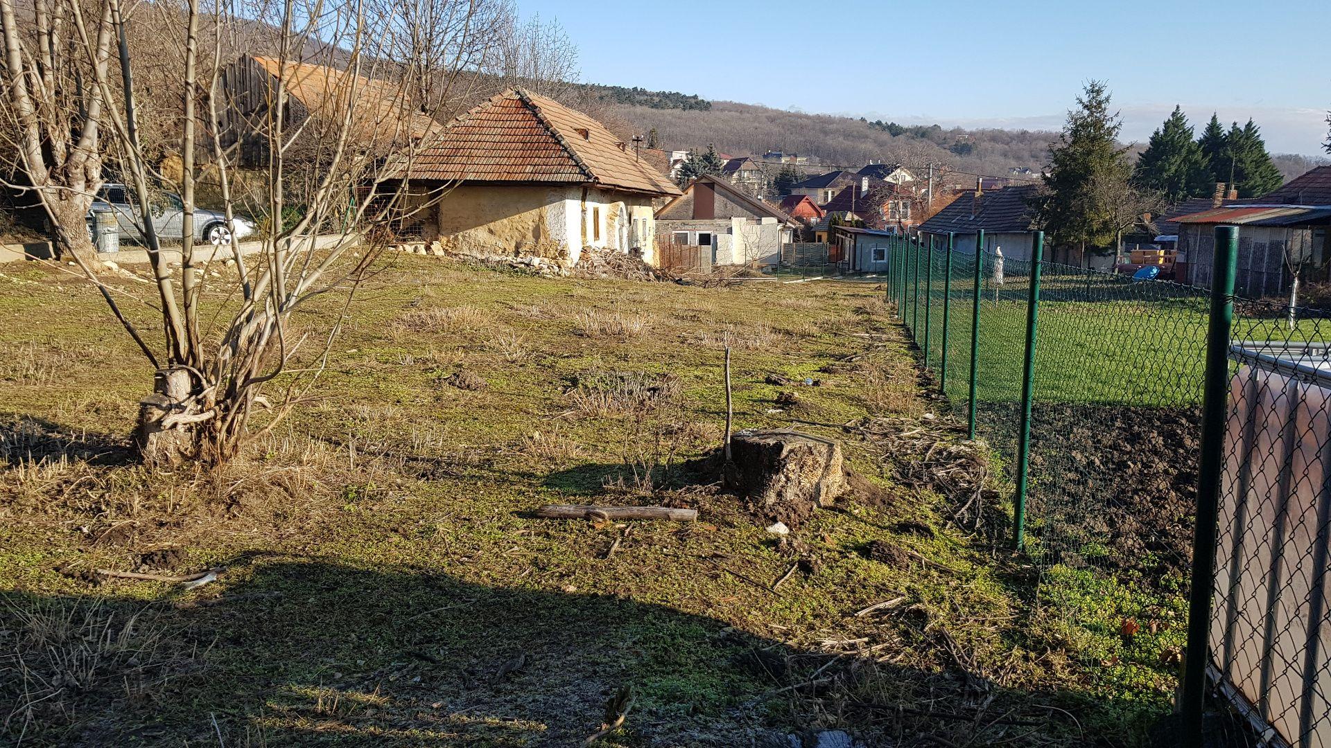 Predám stavebný pozemok Nitra - Štitáre.