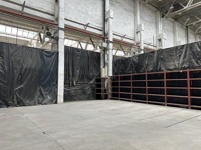 Skladovací priestor na prenájom - 240 m2,  Kopčianska ul.