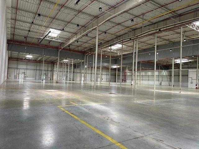 Vykurovaný sklad so zázemím na prenájom. Možnosť rozdelenia. - 8.600 m2, Rača