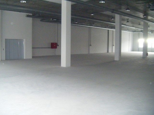Vykurované skladové priestory na prenájom - od 405 m2, ul. Stará Vajnorská