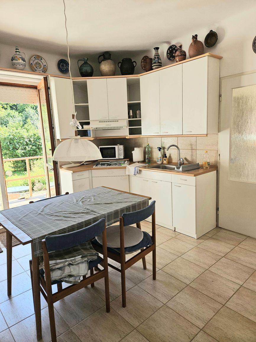 Na predaj rodinný dom v obci Ratnovce s krásnym  pozemkom 1202m2